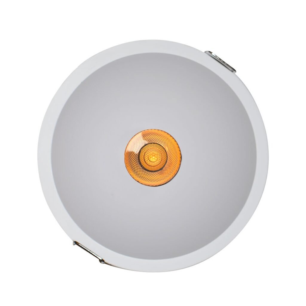 "KOPPA" 11W baltas įleidžiamas LED prožektorius – 36º spindulio kampas – 100 mm išpjovos skersmuo – mažas UGR