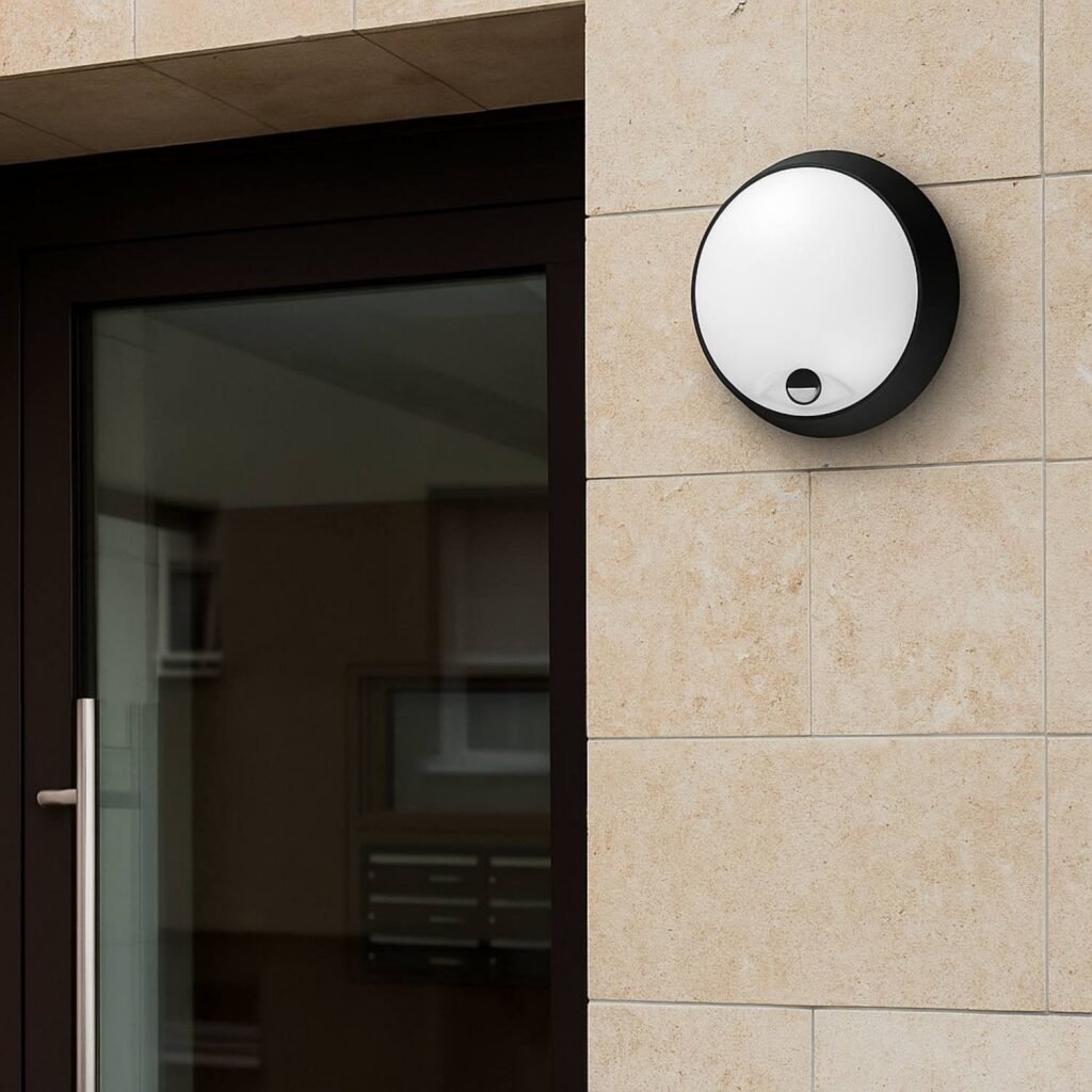 Apvalus lauko LED lubų šviestuvas su PIR jutikliu – 15W – CCT – IP65