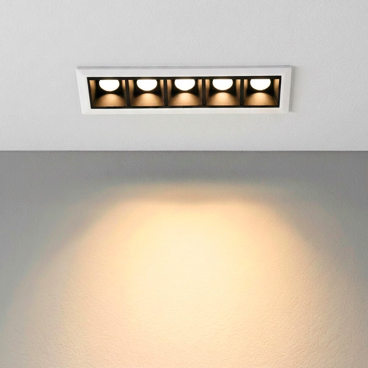 Įleidžiamas LED linijinis prožektorius 7W
